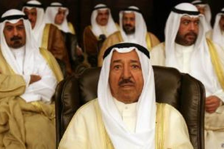 Kuwait memenjara pegiat online karena pelanggaran keagamaan dan mengecam emir. 