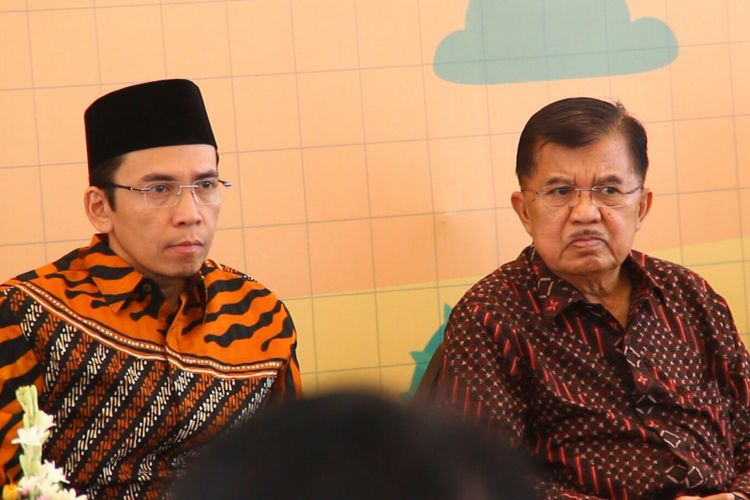 Lombok Tengah, Kompas Com TGB atau Guberbur NTB Zainul Majdi saat mendampingi Wapres Jusuf Kalla di Lombok Tengah, Kamis (5/7)