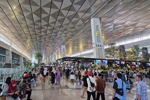 Bandara Soetta Ditutup sampai 09.30 WIB, Imbas Erupsi Anak Krakatau