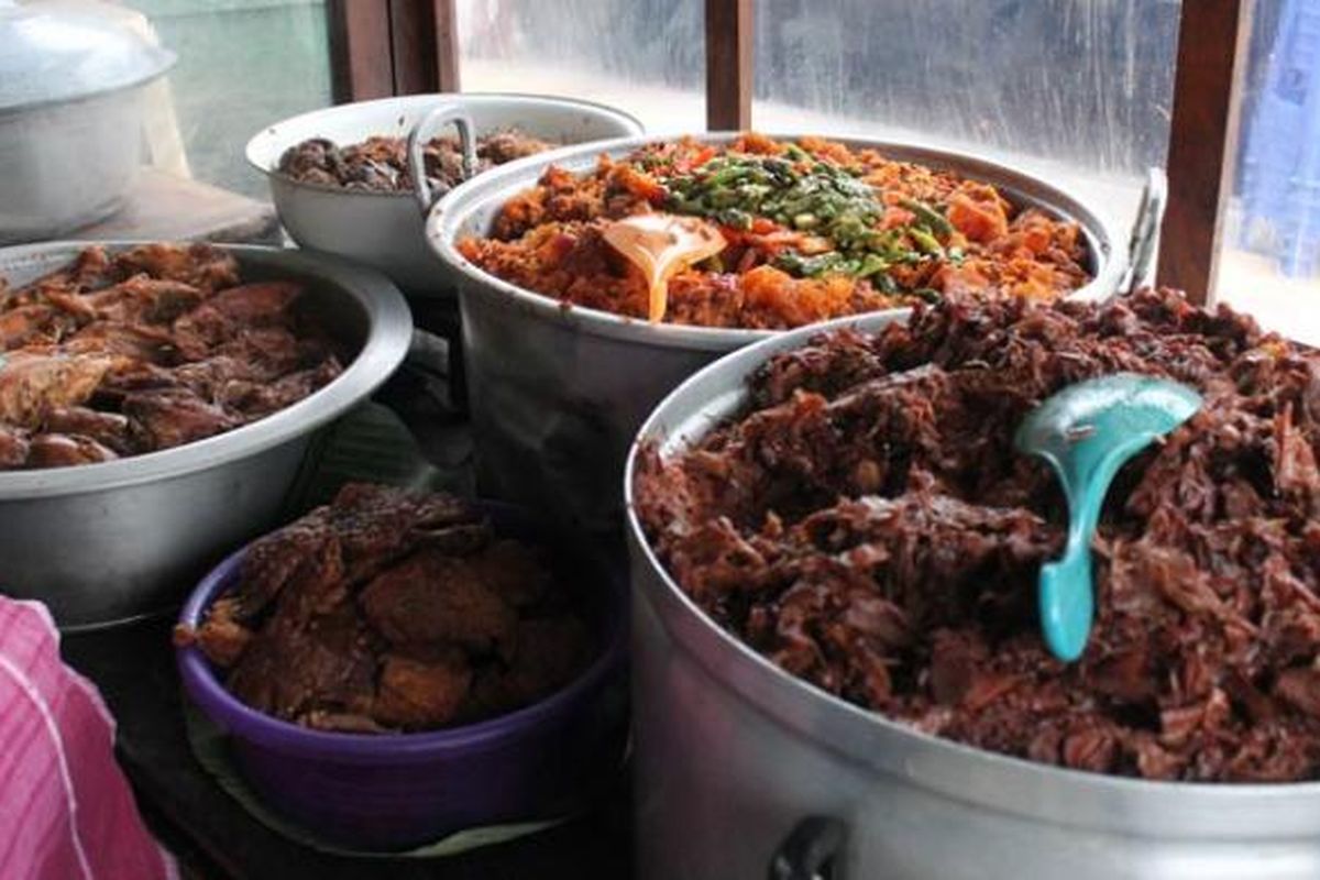 Gudeg kering Yu Djum, rasanya gurih dan tidak terlalu manis di lidah para turis.
