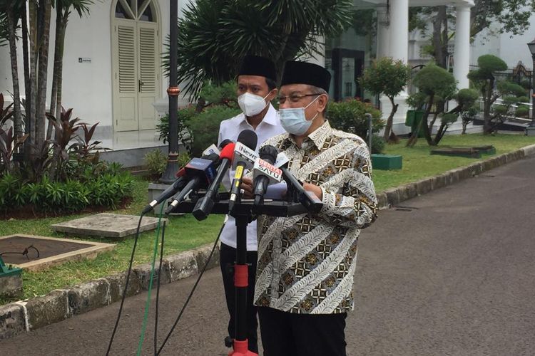 Ketua Umum Pengurus Besar Nahdlatul Ulama (PBNU) Said Aqil Siradj usai bertemu dengan Presiden Joko Widodo di Istana Kepresidenan, Jakarta, Rabu (6/10/2021). Foto: Istimewa. 