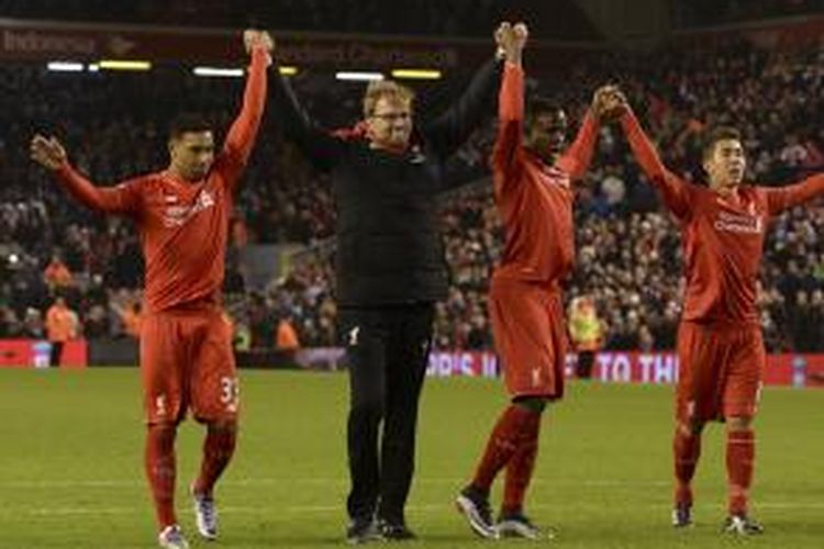 Manajer dan para pemain Liverpool menyampaikan ungkapan terima kasih kepada para suporter seusai laga Premier League kontra West Bromwich Albion di Stadion Anfield, Minggu (13/12/2015) waktu setempat.