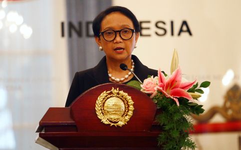 Indonesian, Chinese Foreign Ministers Discuss Covid-19 Vaccine, Economic Recovery 