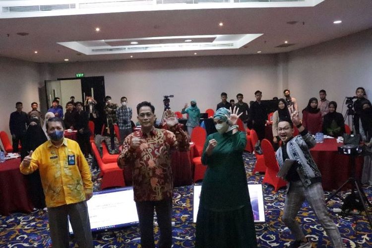 Acara Diseminasi Informasi dan Edukasi Percepatan Penurunan Stunting dengan tema ?Kepoin Genbest: Remaja Cerdas, Penuhi Gizi Berkualitas di Kota Kendari, Sulawesi Tenggara, Kamis (20/10/2022).