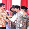 Hadi Tjahjanto Bagi-bagi 352 Sertifikat Tanah di Pasuruan Hasil Redistribusi TORA