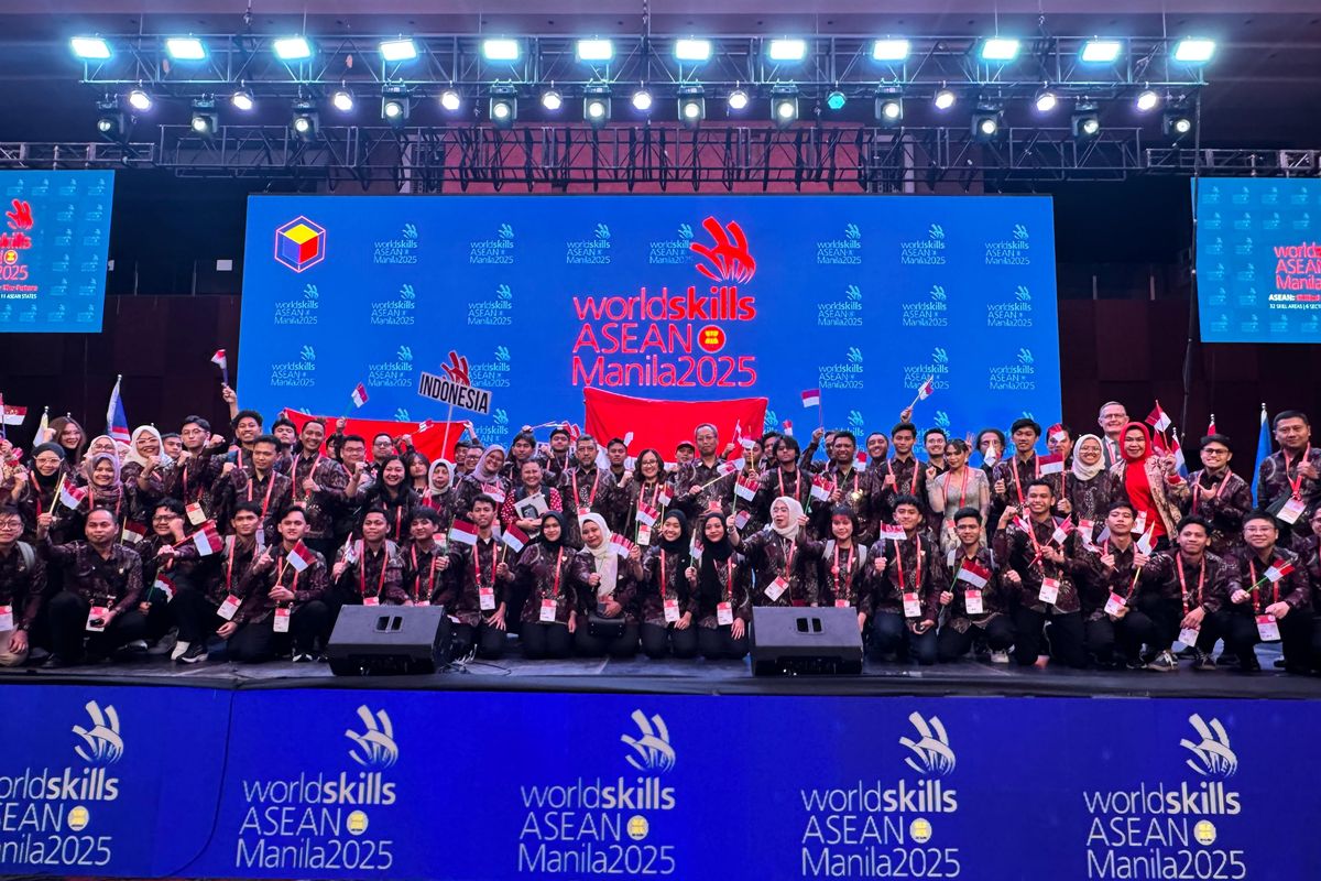 Indonesia mengirimkan 38 kompetitor, 31 expert, serta delegasi resmi dari Kementerian Ketenagakerjaan dalam ajang kompetisi keterampilan terbesar di kawasan, The 14th WorldSkills ASEAN Competition 2025.