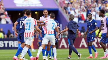 Pelatih Paraguay Bantah Hina Mendiang Ibu Didier Deschamps
