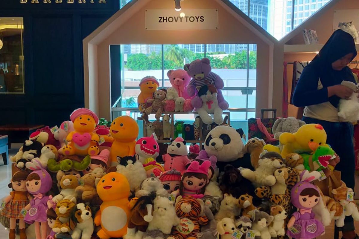 Produk-produk Zhovy Toys saat Pameran