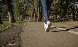 Manfaat Jalan Kaki 10.000 Langkah Setiap Hari untuk Kesehatan Fisik dan Mental