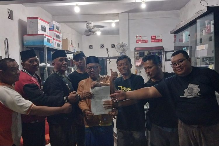 Sejumlah pimpinan partai politik di Kota Pasuruan yang tidak mempunyai kursi di DPRD saat melakukan konsolidasi menjelang pendaftaran Walikota dan Wakil Walikota Tahun 2024
