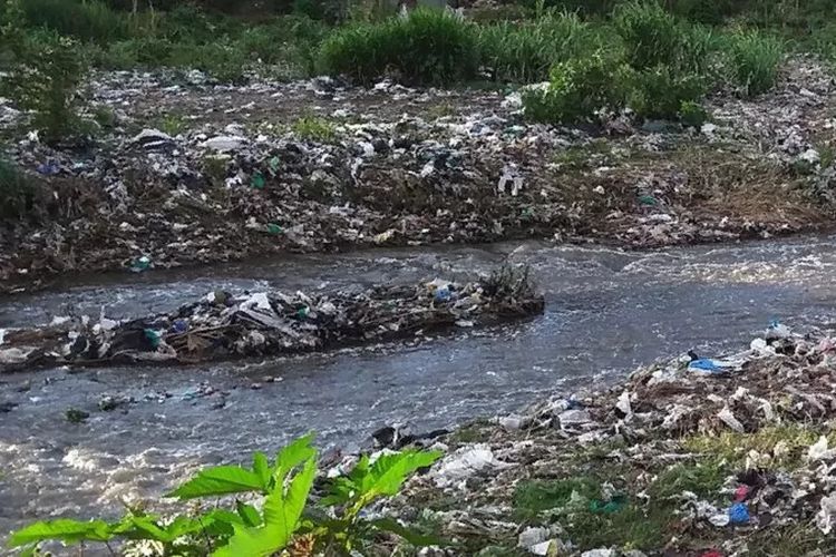 Sungai Nairobi di Kenya adalah salah satu sungai yang paling tercemar oleh limbah obat-obatan.