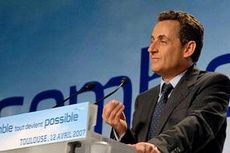 Sarkozy: Tewasnya Khadafy, Langkah Besar bagi Libya