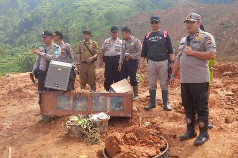 Masyarakat dan Polri Gelar Doa Bersama di Lokasi Longsor Sukabumi 