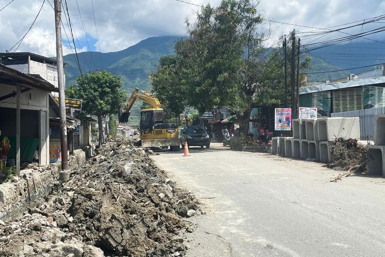 Mulai 24 September Polres Poso Berlakukan Buka-Tutup di Jalan Trans Sulawesi Tagolu-Tentena yang Dilebarkan