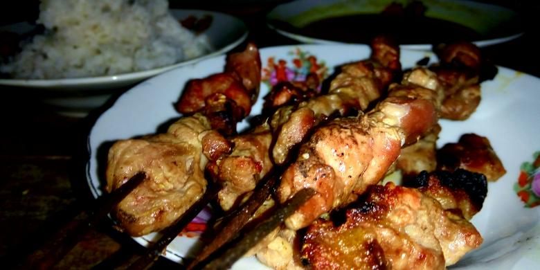 Sate Klatak Pak Bari, di Pasar Jejeran, Wonokromo, Pleret, Bantul