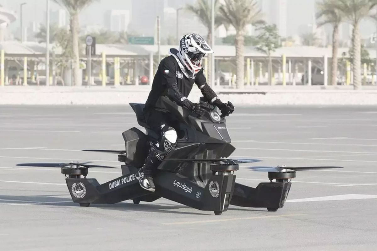 Hoversurf resmi diserahkan kepada kepolisian Dubai untuk operasional