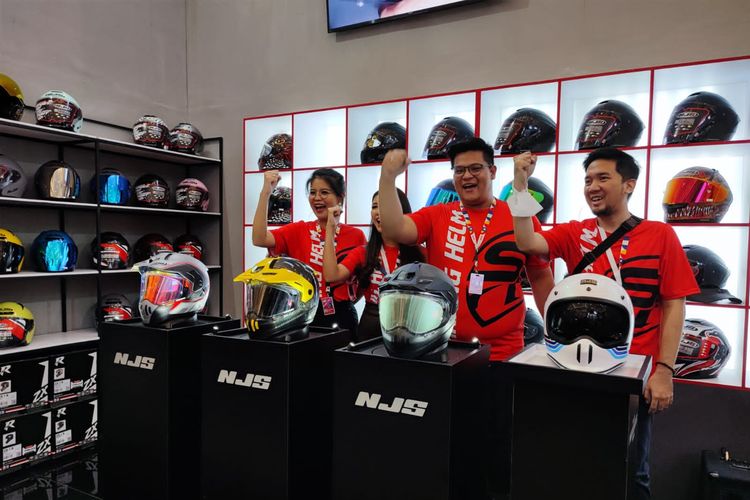 NJS luncurkan dua produk helm terbaru.