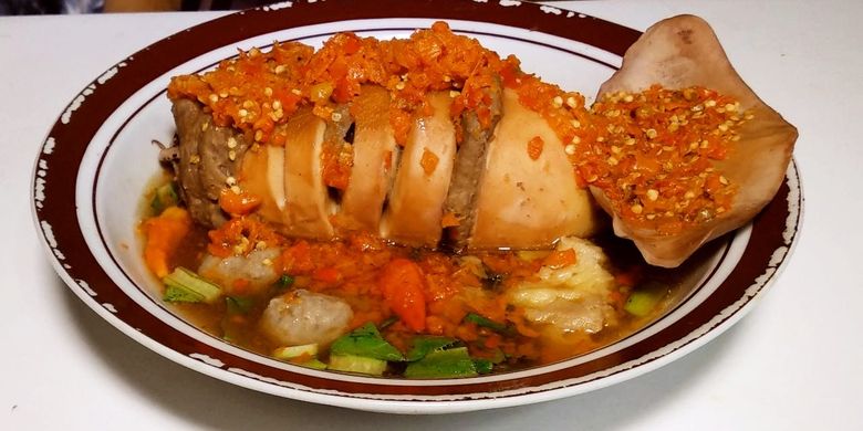 4 Tempat Makan Bakso Cumi Jumbo Ada Yang Di Bogor Dan Garut Halaman All Kompas Com