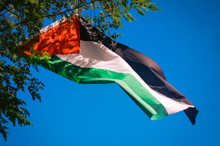 Palestina merdeka. Jepang tegaskan dukungan solusi dua negara, tapi tunda pengakuan Palestina merdeka sambil menimbang situasi Gaza