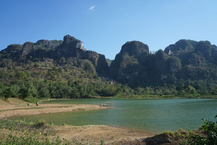 Danau Hijau Balocci, di Kabupaten Pangkep, Sulsel, salah satu tempat wisata yang bisa dikunjungi penumpang KA Trans Sulawesi