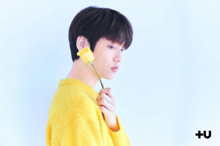 Soobin, member kedua TXT, boyband baru bentukan Big Hit Entertainment. 
