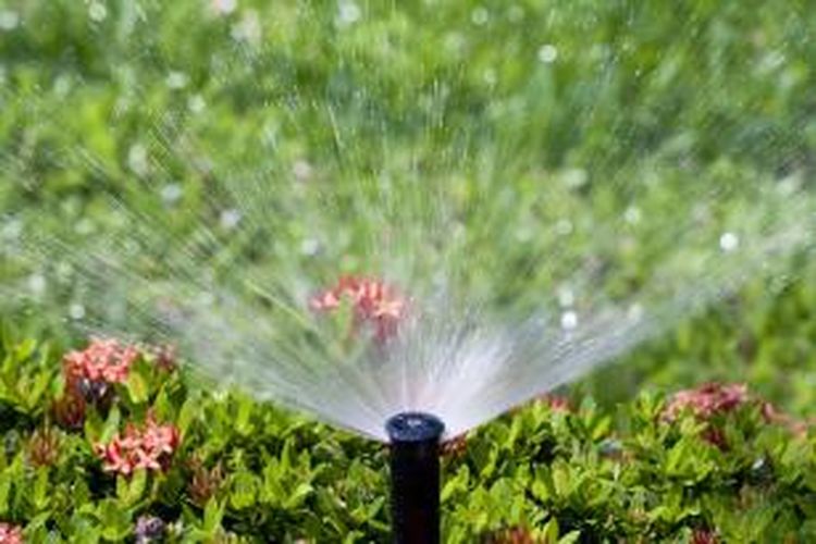 Sprinkler pada gedung-gedung pencakar langit bisa digunakan untuk menyemprot udara berpolusi.