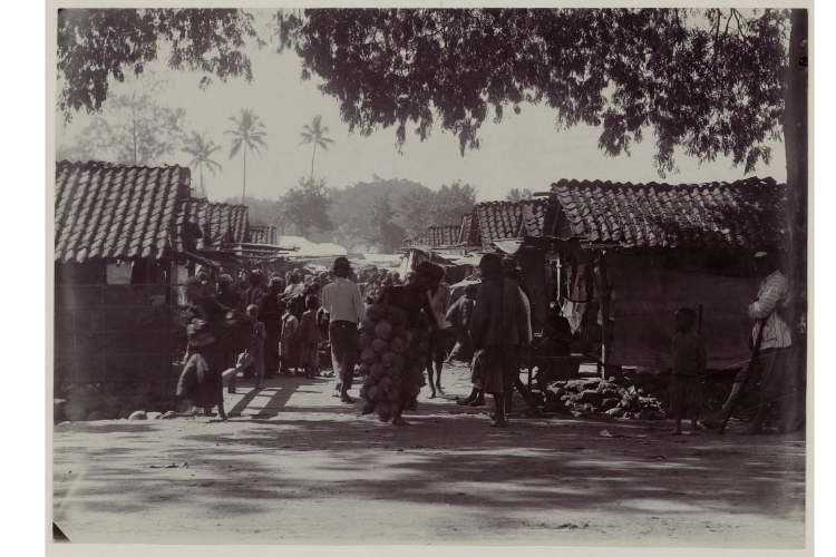 Foro pasar di Blitar yang diambil tahun 1925