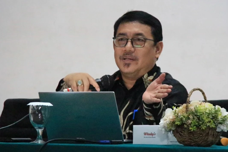 Gubes Universitas Esa Unggul Ikut Tulis Buku tentang Masa Depan Digital Social Work di Asia-Afrika
