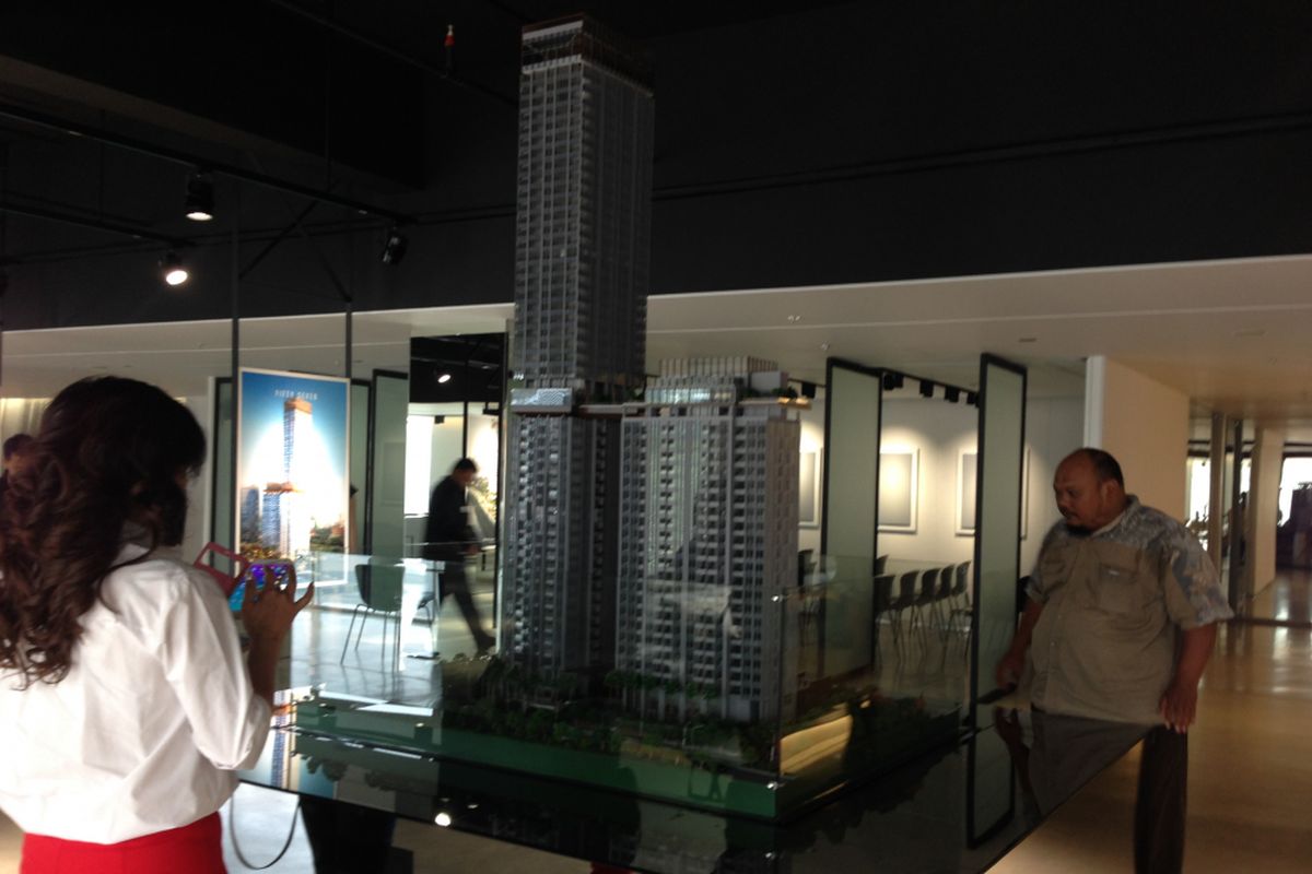 Maket Fifty Seven Promenade tower City57 dan Sky57.