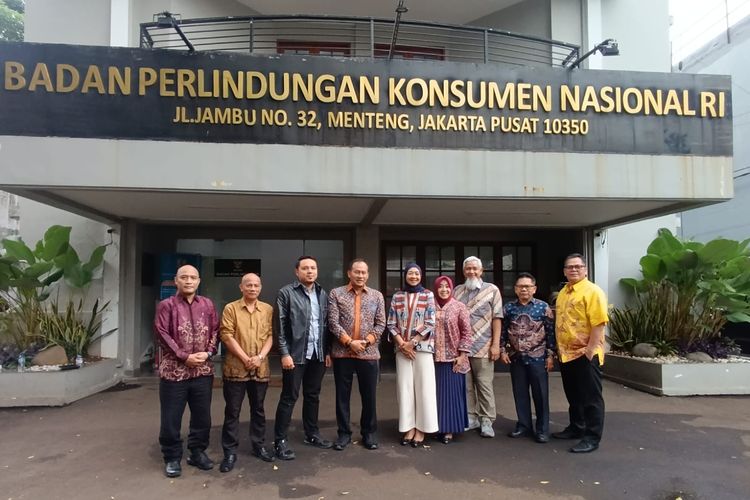 Badan Perlindungan Konsumen Nasional (BPKN) memastikan tidak ditemukan pelanggaran hak konsumen dalam proses produksi maupun klaim sumber air pada produk Air Minum Dalam Kemasan (AMDK) Aqua.