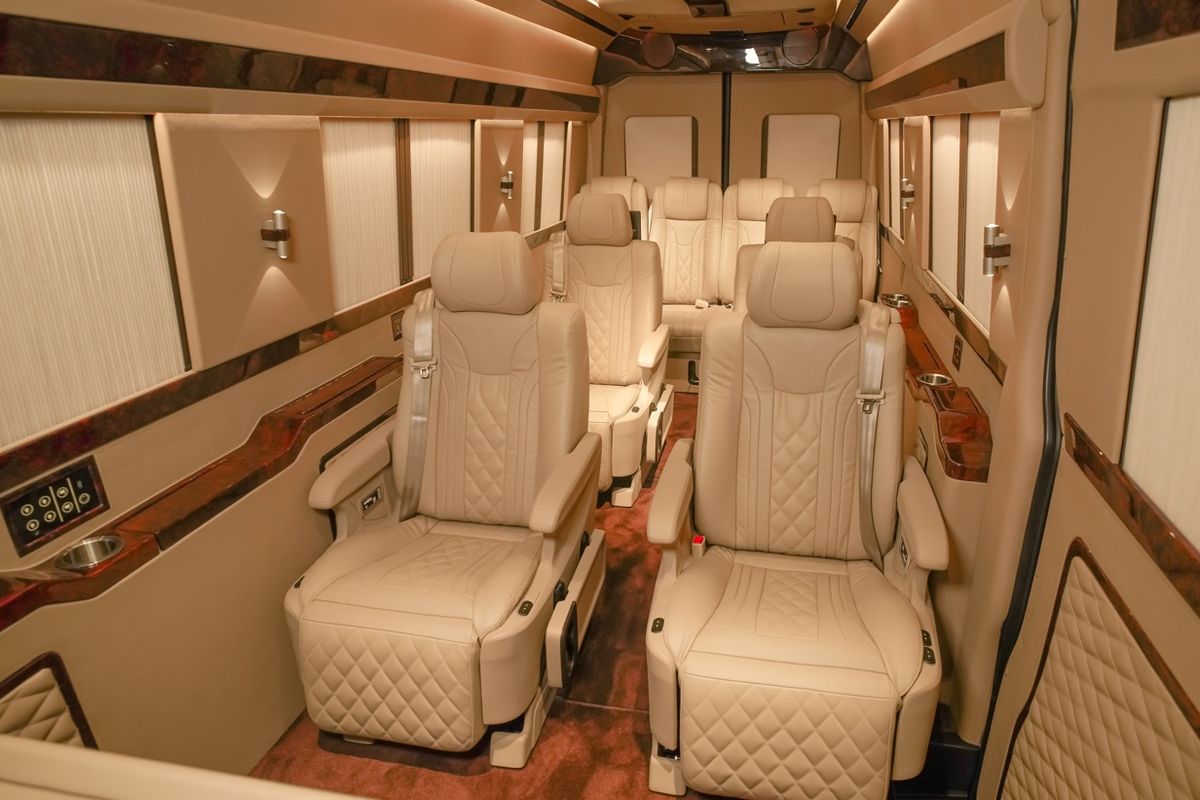 Kabin mewah Mercedes Benz Sprinter racikan BAV Luxury Auto Design