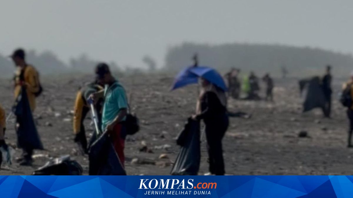 Pantai Jayanti dan Cidamar di Cianjur Dibersihkan, 2,5 Ton Sampah Diangkut Demi Dongkrak Wisata