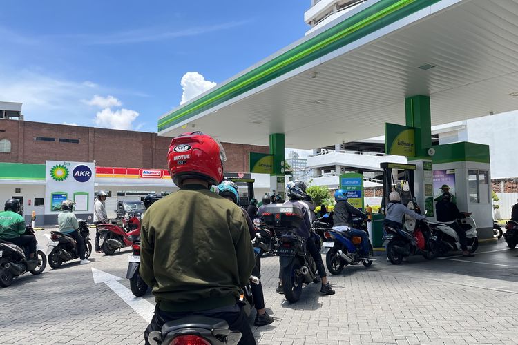 BP 92 Kini Kembali Hadir di SPBU Surabaya, Pengendara Antusias Isi BBM