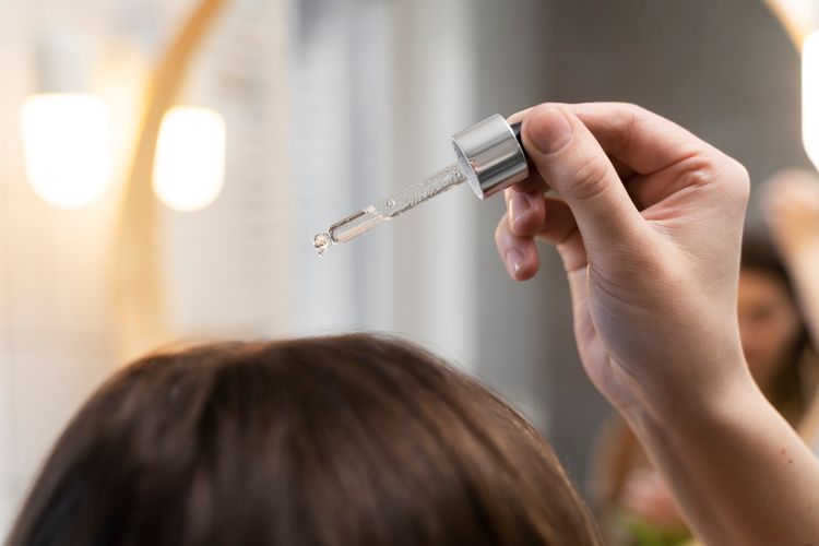 Serum Penumbuh Rambut Ternyata Tak Selalu Efektif, Ini Penjelasan Dokter