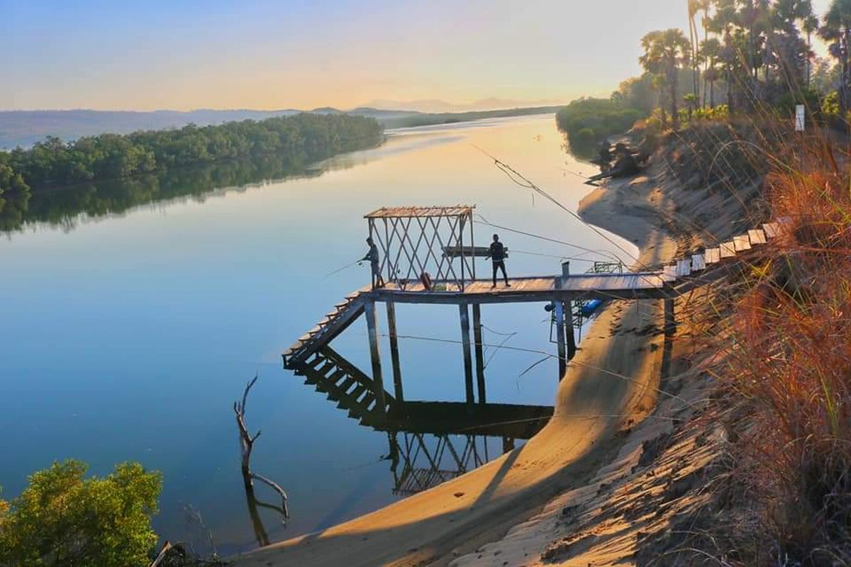 Lokasi Taman Wisata Alam (TWA) Menipo di Desa Enoraen, Kecamatan Amarasi Timur, Kabupaten Kupang, Nusa Tenggara Timur (NTT)