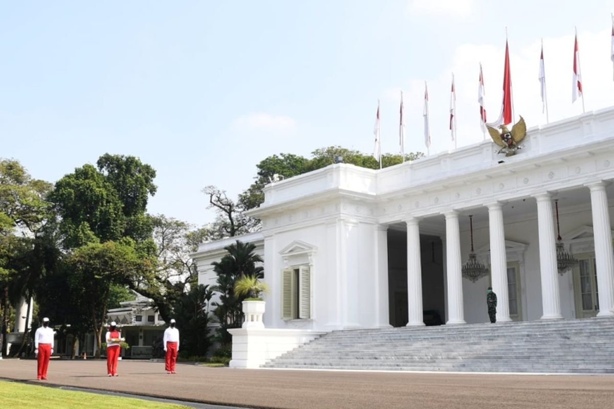 Istana Merdeka sebagai tempat kediaman resmi Presiden, serta kareana peranannya sebagai pusat upacara-upacara kenegaraan.