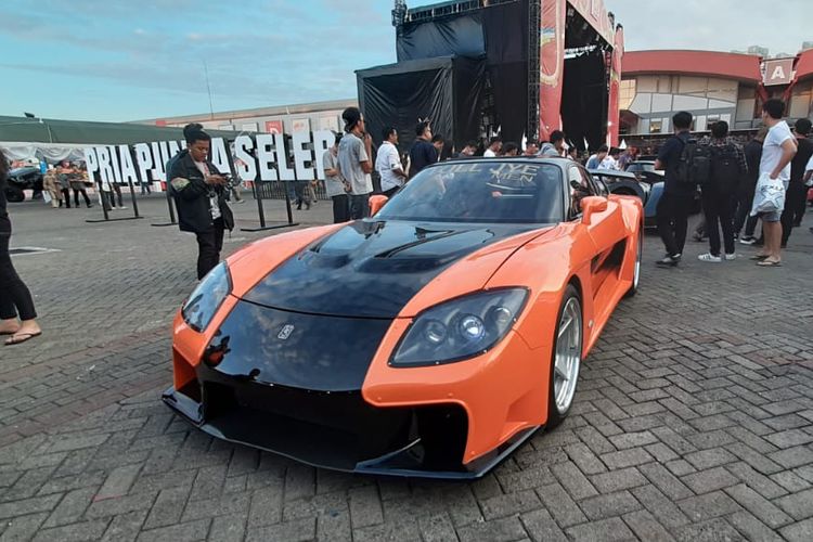 Mazda RX-7 replika Tokyo Drift jadi pusat perhatian di Telkomsel IIMS 2019