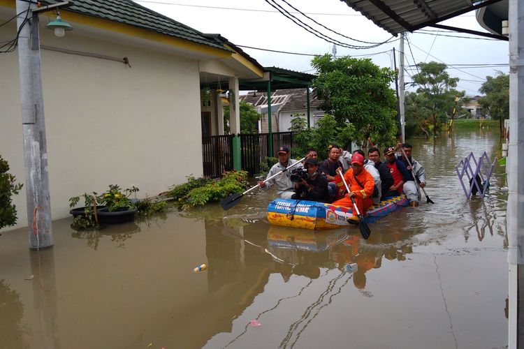 Banjir di Garden City Residence Periuk Tangerang, Minggu (2/2/2020)