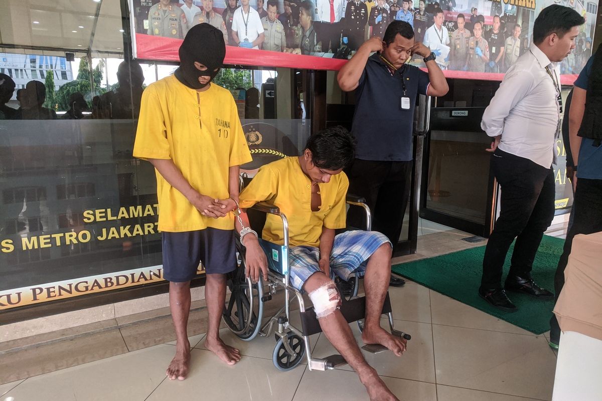 Dua dari tujuh anggota kelompok begal yang merampok sopir truk di Plumpang, Koja, Jakarta Utara  pada Minggu (12/1/2020) lalu telah ditangkap Polres Metro Jakarta Utara