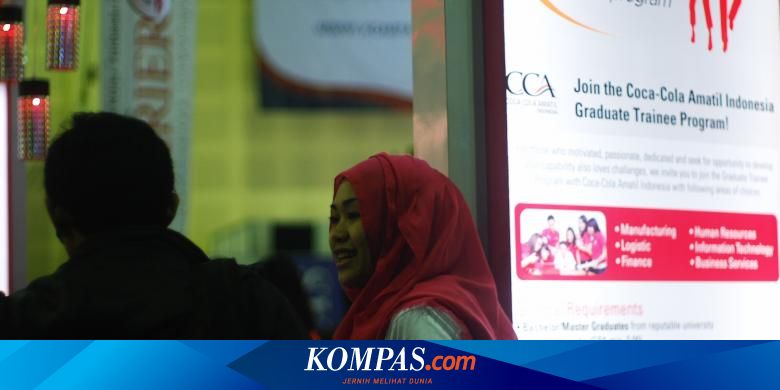 Stand Coca Cola Amatil Indonesia Diserbu Pencari Kerja