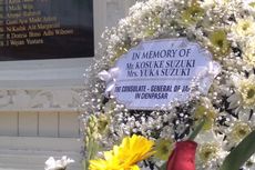 Warga Jepang yang Kehilangan Keluarga Berdoa di Monumen Bom Bali