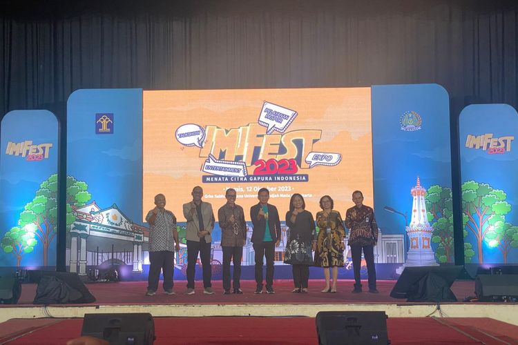 Peluncuran visa pendidikan dalam pelaksanaan Festival Imigrasi (IMIFEST) 2023 di Graha Sabha Permana Universitas Gajah Mada (UGM), Yogyakarta, yang digelar pada Kamis (12/10/2023).