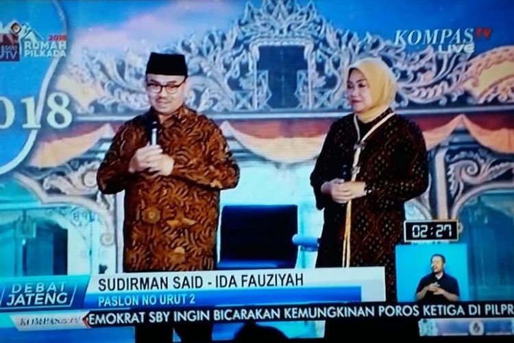 Pasangan calon gubernur dan calon wakil gubernur Jawa Tengah nomor urut 2, Sudirman Said-Ida Fauziyah, saat tampil dalam debat perdana Pilkada Jateng di Hotel Patra, Semarang, Jumat (20/4/2018).