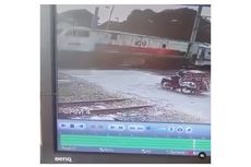 Viral, Video Pria Selamatkan Becak yang Nyaris Tertabrak Kereta Api di Srowot Klaten