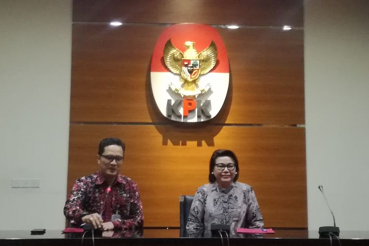 Juru Bicara KPK Febri Diansyah dan Wakil Ketua KPK Basaria Pandjaitan