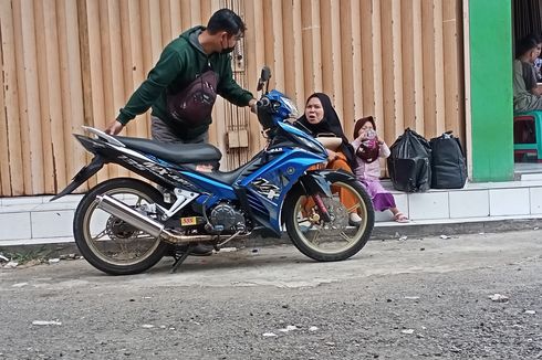 Kisah Rendra, 10 Jam Terjebak Macet di Gentong Tasikmalaya hingga Tidur Pakai Kardus di Pinggir Jalan