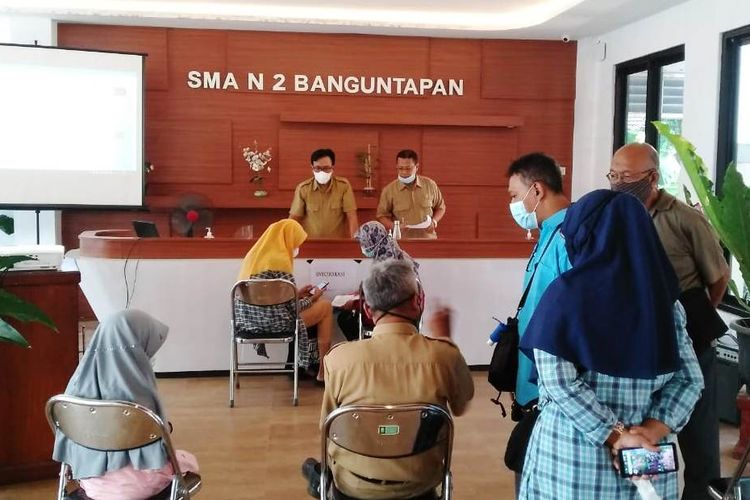 Suasana PPDB 2021 di SMAN 2 Banguntapan Bantul DIY.