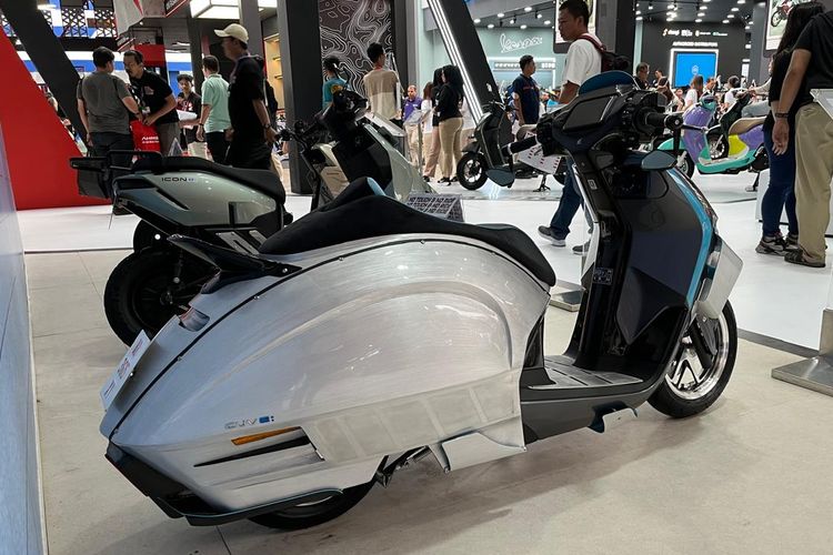 Modifikasi Motor Listrik Honda CUV e: Bergaya Bagger Futuristik