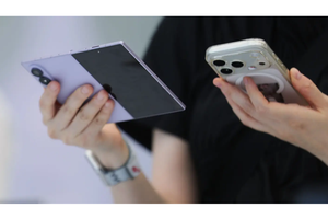 Anak Muda Ramai-ramai Tinggalkan iPhone dan Pindah ke Galaxy Z Fold-Flip 8