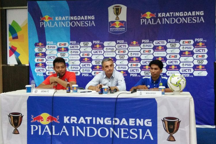 Kapten Arema FC Hamka Hamzah saat hadir dalam konferensi pers usai laga kontra Persib di Stadion Si Jalak Harupat, Kabupaten Bandung, Senin (18/2/2019).